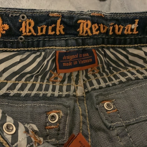 Rock revival cropped distressed low rise jeans - Picture 5 of 9